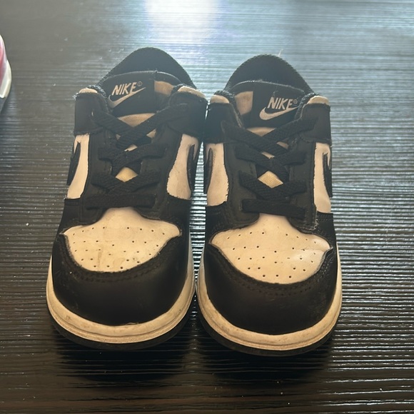 Dunks - Picture 1 of 4